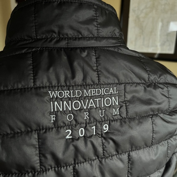 DO NOT BUY Patagonia Nano Puff Black Insulated Quilted Vest  *BRANDING* - Picture 3 of 7